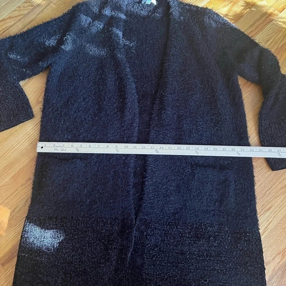 Super soft and plush cardigan - Picture 2 of 5